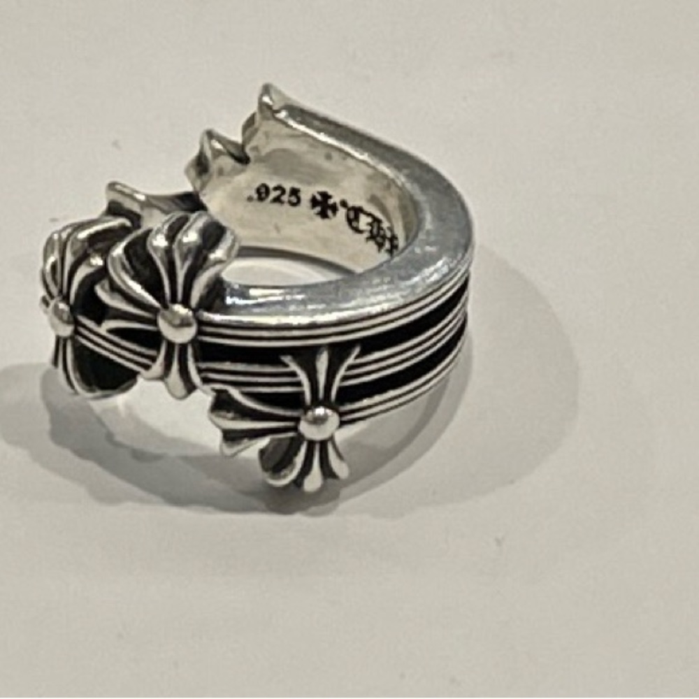 Triple cross ring
